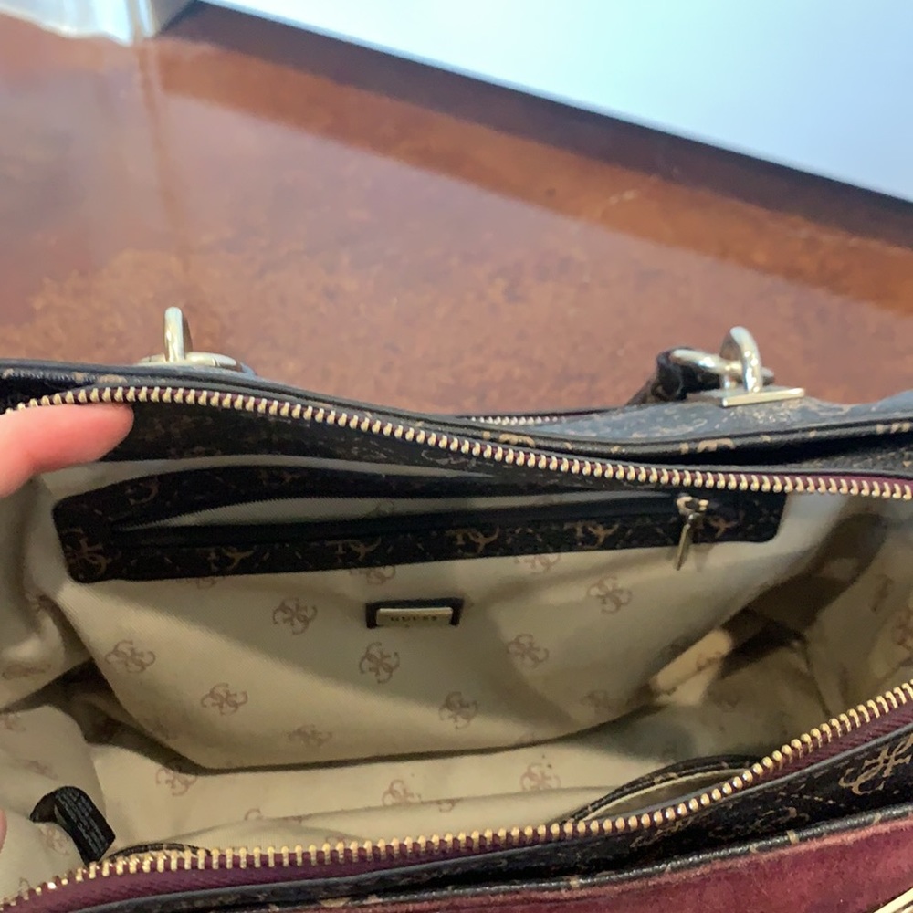 Guess Purse - Picture 4 of 4